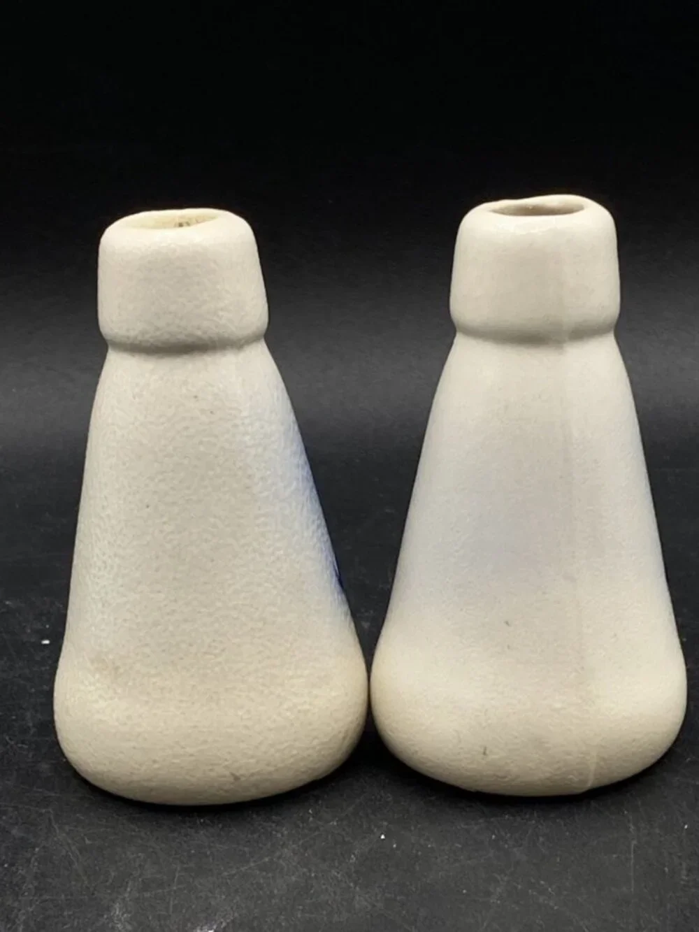 Williamsburg Pottery USA Salt Glaze Bud 3.5” Vases Blue Leaves LOT 2